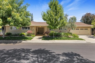 305 Fleetwood Dr, Modesto, CA 95350