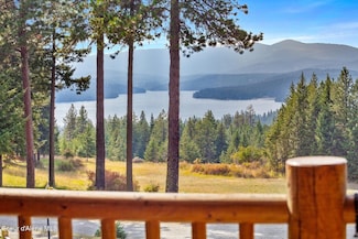 8562 S Gozzer Rd, Harrison, ID 83833