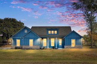 721 Clubview Dr, Mabank, TX 75143