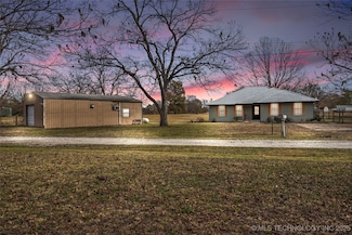 9839 N Lewis Ave, Sperry, OK 74073