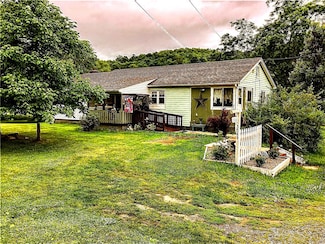 5569 Bull Creek Rd, Tarentum, PA 15084