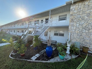 5895 18th St N Unit 11, Saint Petersburg, FL 33714