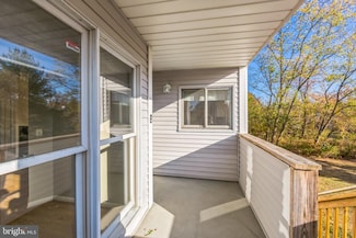 402 Madeline Ct Unit 122, Newark, DE 19711