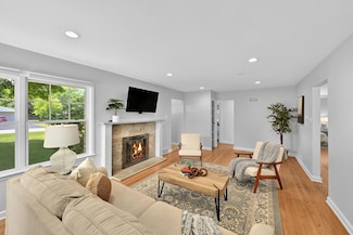340 Fairway Dr, Brookfield, WI 53005