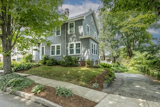 149 Ashmont St, Portland, ME 04103