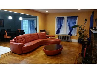 56 Burnside St, Cranston, RI 02910