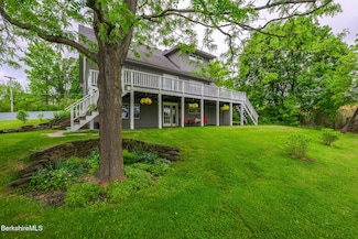 26 East St Unit DH-B, Stockbridge, MA 01262