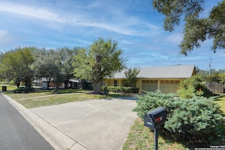 117 Twinleaf Ln, San Antonio, TX 78213