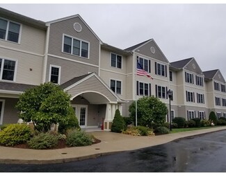 7 Crescent Way Unit 104, Sturbridge, MA 01518