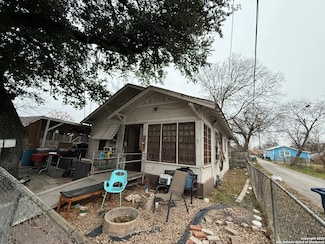 102 S Rosillo St, San Antonio, TX 78207