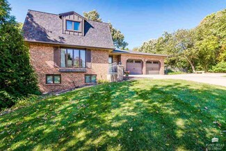 3110 Chic Cir, Manhattan, KS 66503