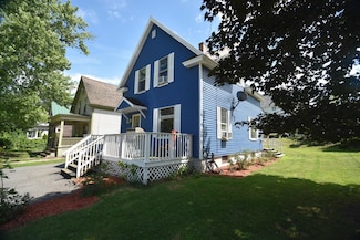 36 Forest St, Claremont, NH 03743
