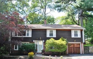 21 High St, Wakefield, MA 01880