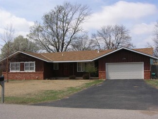 5475 N Sedgwick St, Wichita, KS 67204