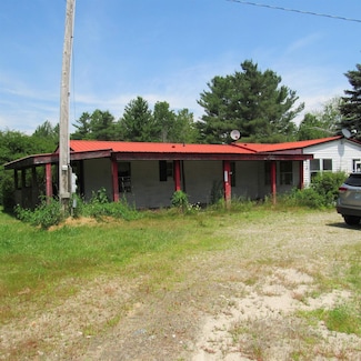 616 Lear Hill Rd, Newport, NH 03773