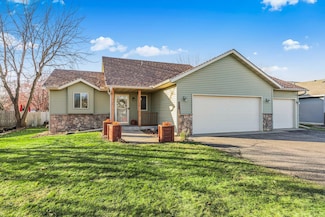 1083 Lawrence Cir, Sartell, MN 56377