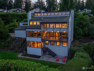 10867 NE Bill Point Dr, Bainbridge Island, WA 98110