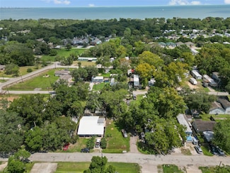 3727 Chanterway St, Bacliff, TX 77518