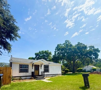 2215 Vine St, Orlando, FL 32806