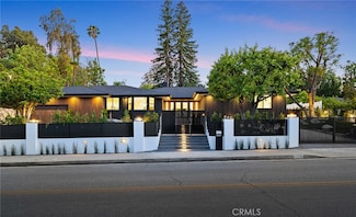 19750 Wells Dr, Woodland Hills, CA 91364