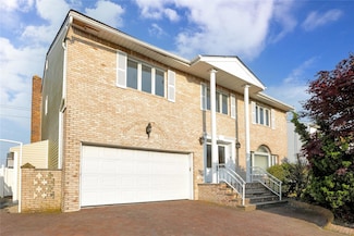 88 Mark Ln, Atlantic Beach, NY 11509