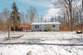 2427 Montgomery Rd, Bellaire, MI 49615