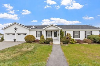 6602 Oak Point Dr, Middleboro, MA 02346