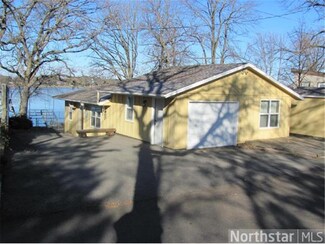 10842 55th St, Clear Lake, MN 55319