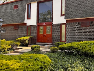 1015 Deerfield Rd Unit 132, Deerfield, IL 60015
