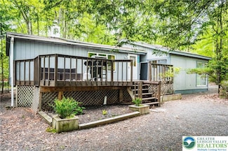 105 Honovi Dr, Pocono Lake, PA 18347