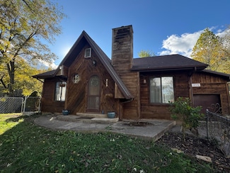 215 S Carr St, Galena, MO 65656