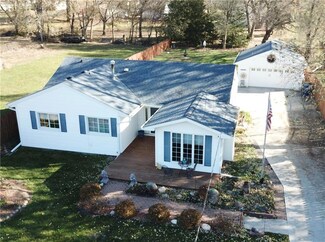 3513 E 37th St, Des Moines, IA 50317