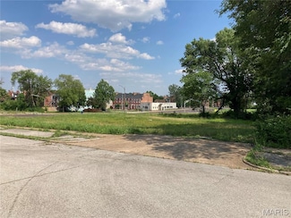 1528 Benton St, St. Louis, MO 63106