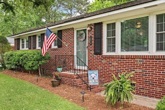 2220 Pinehurst Ave, Charleston, SC 29414