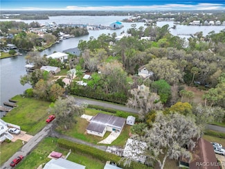 5 NE 2nd St, Crystal River, FL 34429