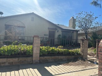 11342 Strathern St, Sun Valley, CA 91352