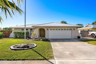509 W Amherst Cir, Satellite Beach, FL 32937
