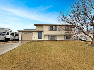 7 Soo St, Burlington, ND 58722