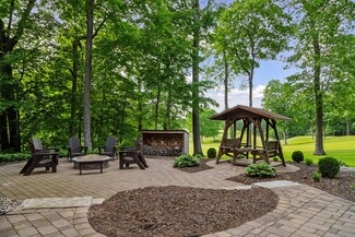 5610 Burl Oaks Ct, Minnetrista, MN 55364