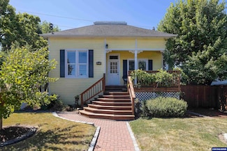 985 E College St, Mount Angel, OR 97362