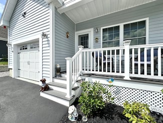 142 Memory Ln, Laconia, NH 03246