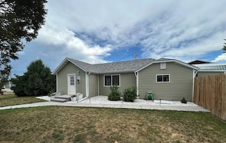 508 E 7th St, Lusk, WY 82225