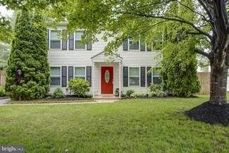 5596 Reardon Ln, Woodbridge, VA 22193