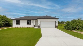 7048 Calder Cir, Labelle, FL 33935