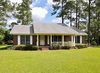 109 Preston Dr, Fitzgerald, GA 31750
