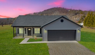 8490 Old Mill Dr, Hollins, VA 24019