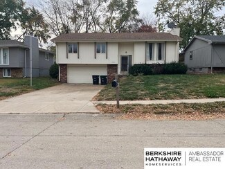 15931 Martha Cir, Omaha, NE 68130