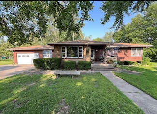 841 Carnation St SE, Demotte, IN 46310
