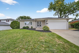 30312 Overlook Dr, Wickliffe, OH 44092