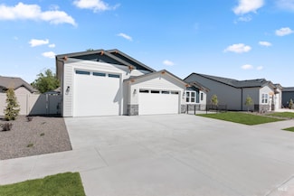 432 S Quincannon Ln, Star, ID 83669